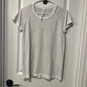 Lululemon White shirt Short Sleeve